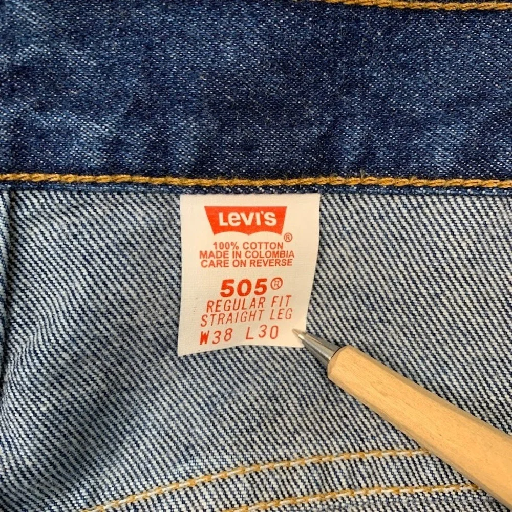 Vintage 90's Levi's 505‎ Regular Fit Straight Leg Blue Denim Jeans Men's 38x30